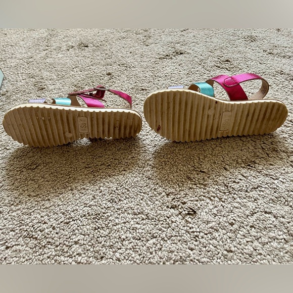 Girl’s Sandals - Picture 7 of 10